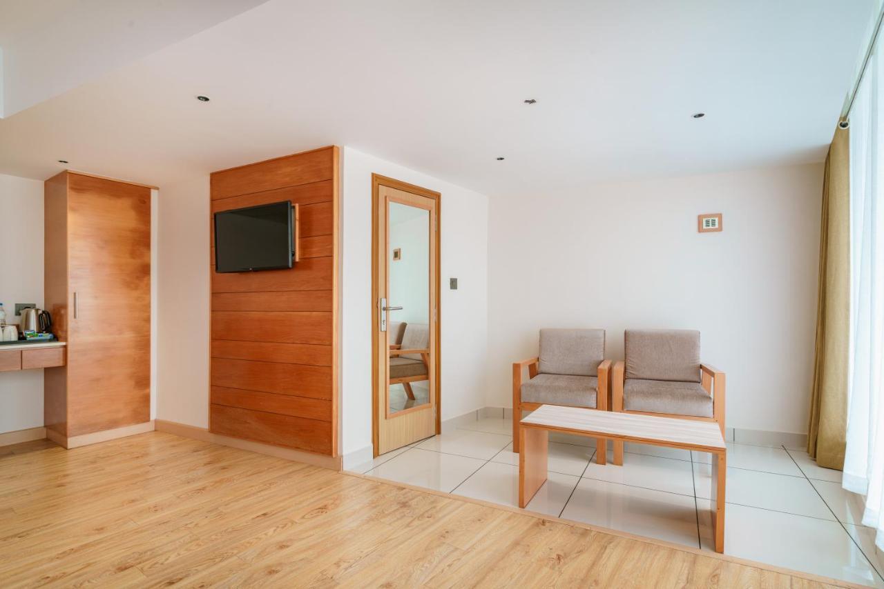 Townbridge Hotels & Suites Kochi المظهر الخارجي الصورة