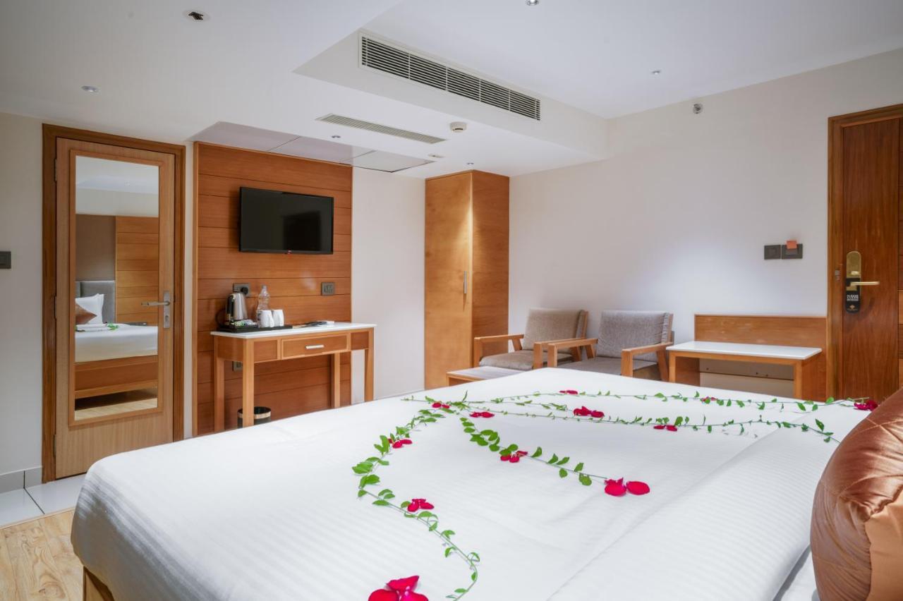 Townbridge Hotels & Suites Kochi المظهر الخارجي الصورة