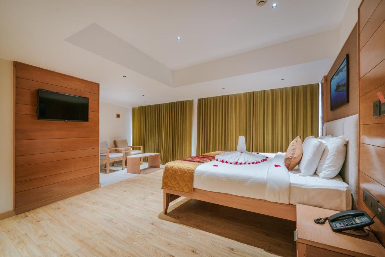 Townbridge Hotels & Suites Kochi المظهر الخارجي الصورة