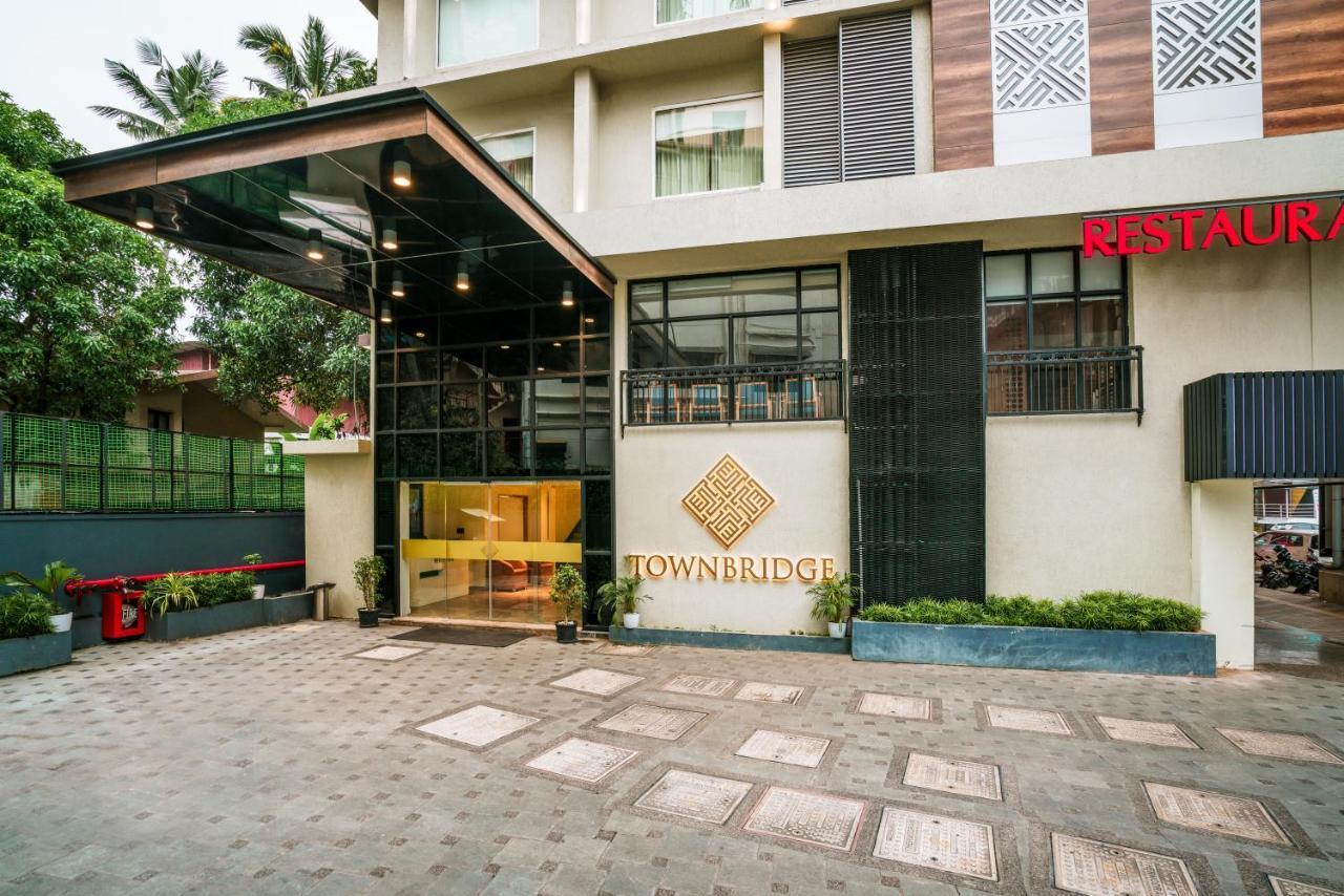 Townbridge Hotels & Suites Kochi المظهر الخارجي الصورة