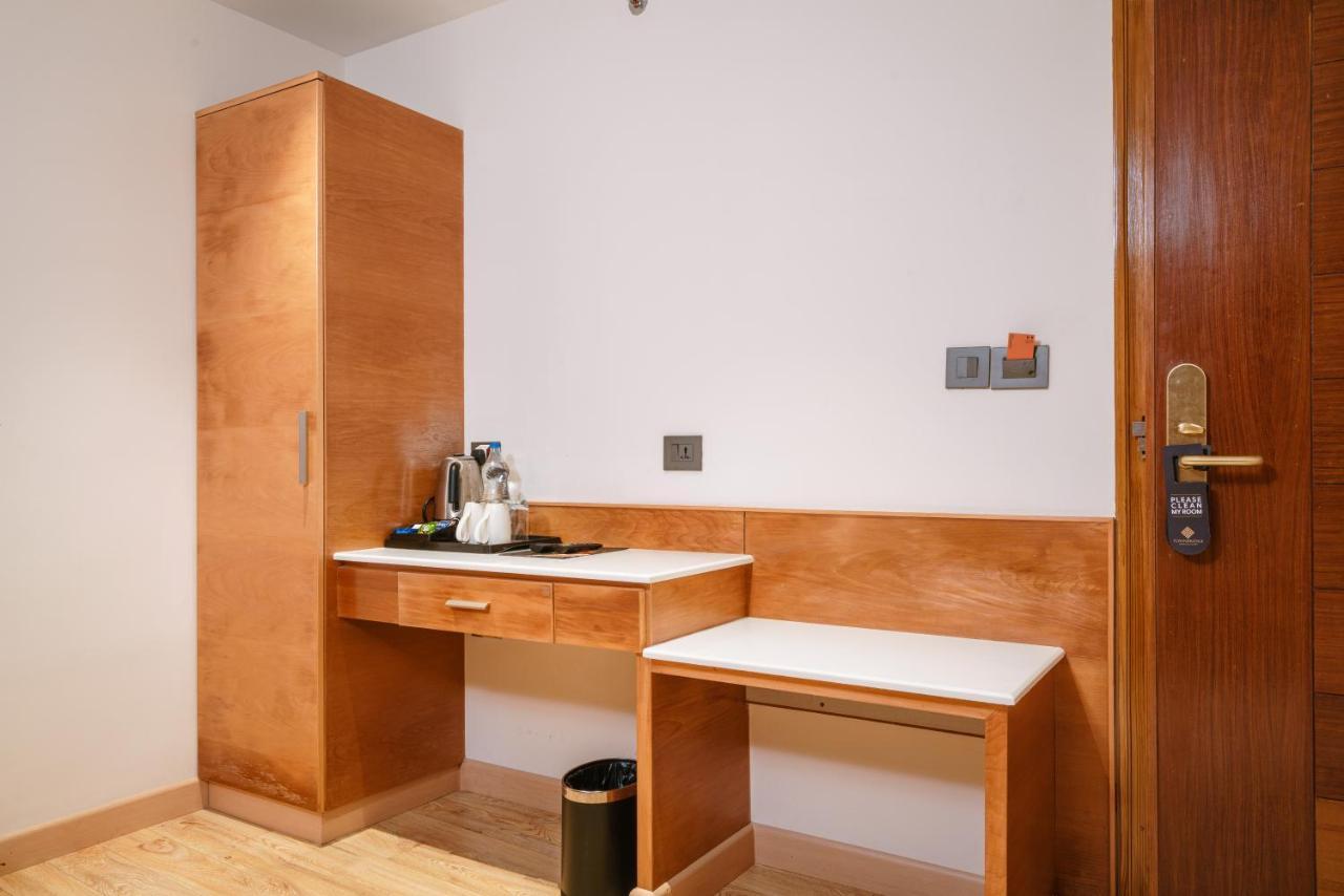 Townbridge Hotels & Suites Kochi المظهر الخارجي الصورة
