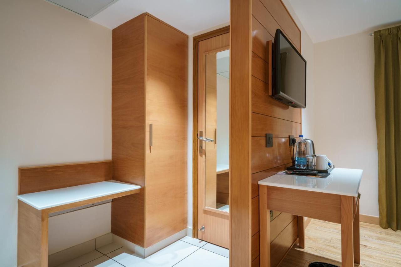 Townbridge Hotels & Suites Kochi المظهر الخارجي الصورة