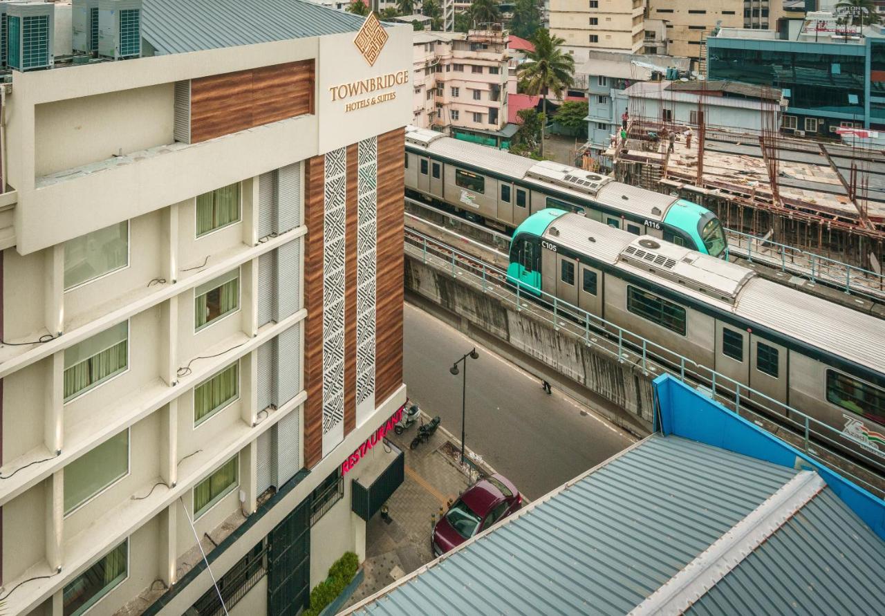 Townbridge Hotels & Suites Kochi المظهر الخارجي الصورة