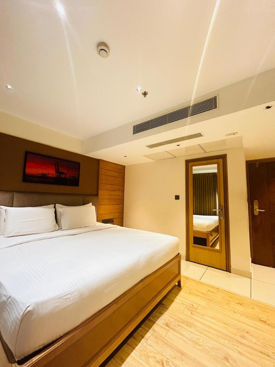 Townbridge Hotels & Suites Kochi المظهر الخارجي الصورة